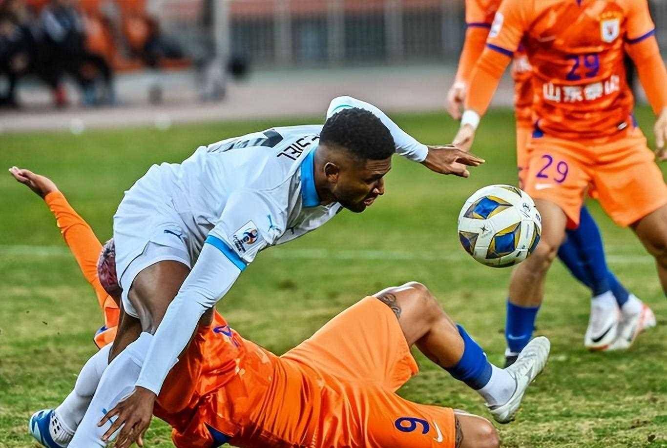 新球场动工，球队迁址内讧不断的简单介绍