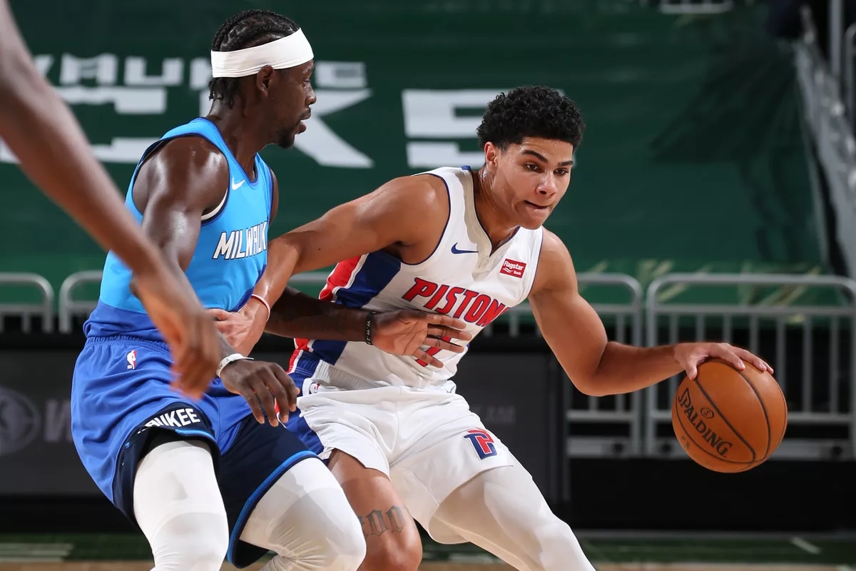 活塞新秀获得比赛最佳表现,成为关注焦点 活塞新秀获得比赛最佳表现,成为关注焦点