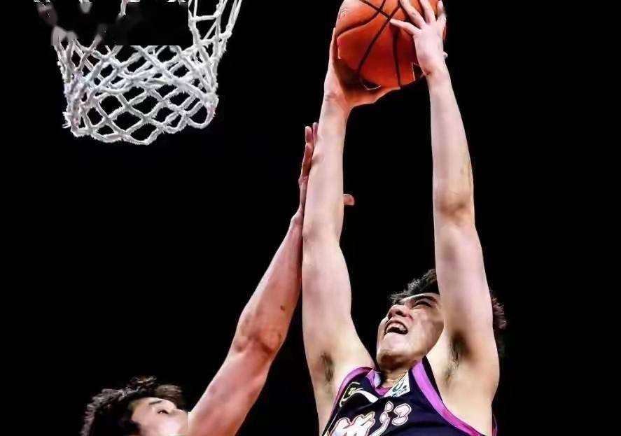 广东男篮在主场大胜取得关键胜利 广东男篮在主场大胜取得关键胜利